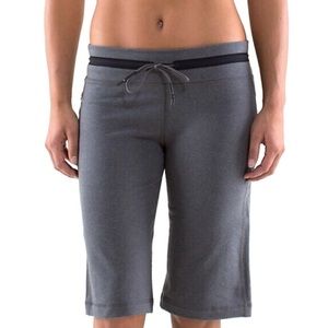 Lululemon Voyage Crop
